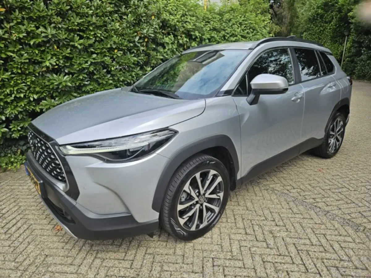 Hybrid 140 Style Limited Elektrische achterklep/Parkeersensoren Stuur en Stoel verwarming