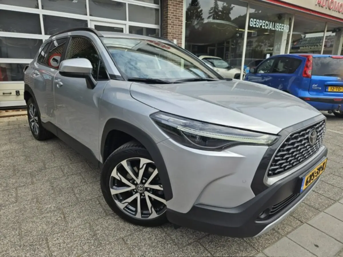 Hybrid 140 Style Limited Elektrische achterklep/Parkeersensoren Stuur en Stoel verwarming