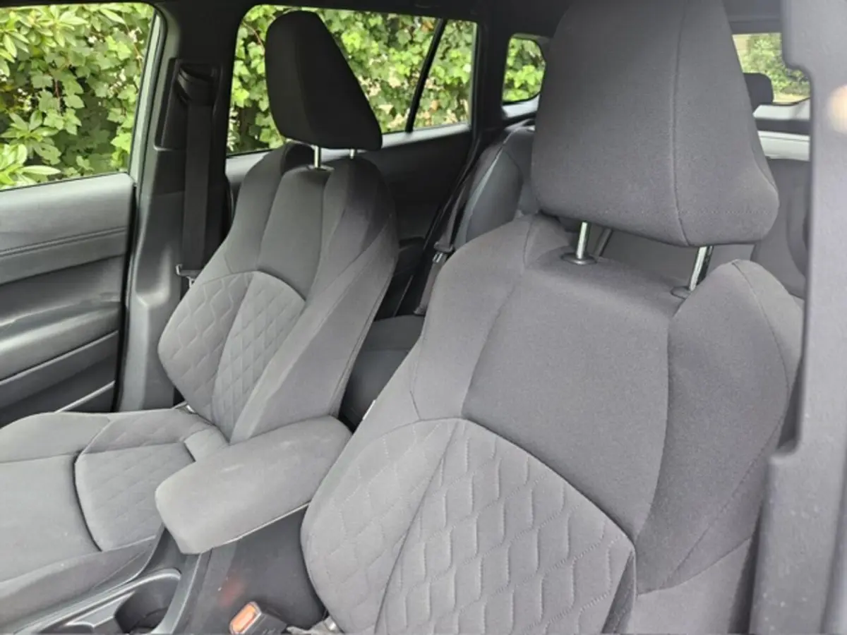 Hybrid 140 Style Limited Elektrische achterklep/Parkeersensoren Stuur en Stoel verwarming