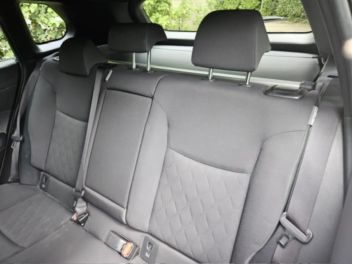 Hybrid 140 Style Limited Elektrische achterklep/Parkeersensoren Stuur en Stoel verwarming