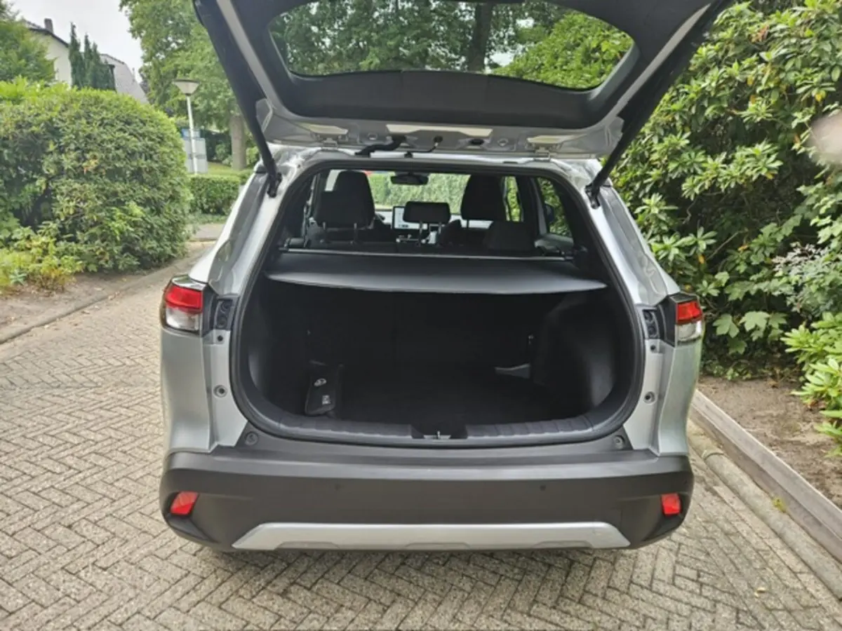 Hybrid 140 Style Limited Elektrische achterklep/Parkeersensoren Stuur en Stoel verwarming