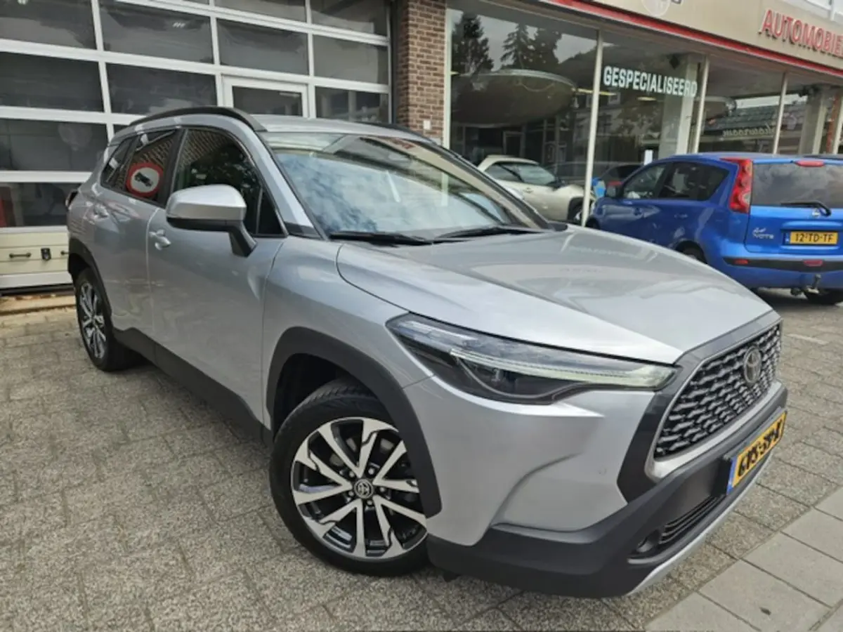 Hybrid 140 Style Limited Elektrische achterklep/Parkeersensoren Stuur en Stoel verwarming