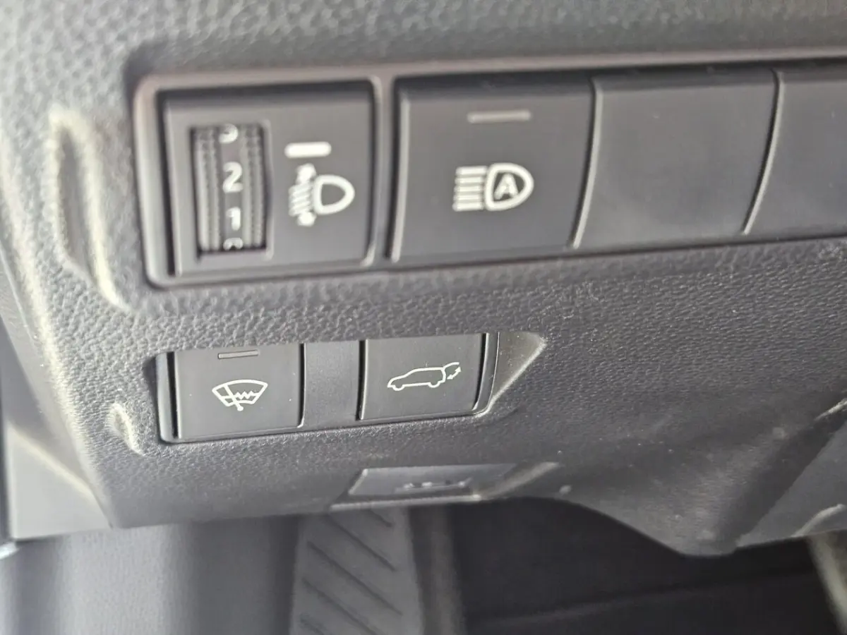 Hybrid 140 Style Limited Elektrische achterklep/Parkeersensoren Stuur en Stoel verwarming