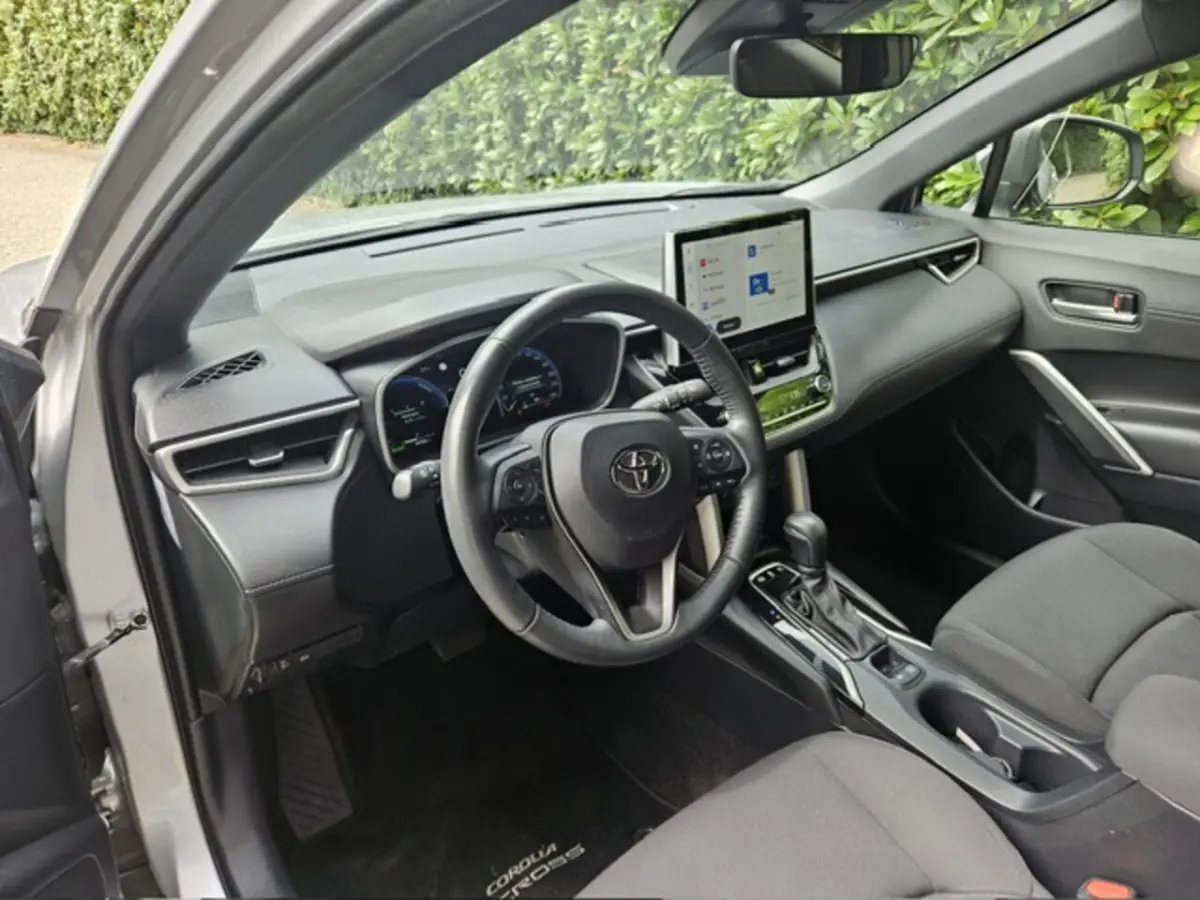 Hybrid 140 Style Limited Elektrische achterklep/Parkeersensoren Stuur en Stoel verwarming