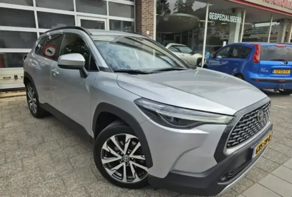 Hybrid 140 Style Limited Elektrische achterklep/Parkeersensoren Stuur en Stoel verwarming