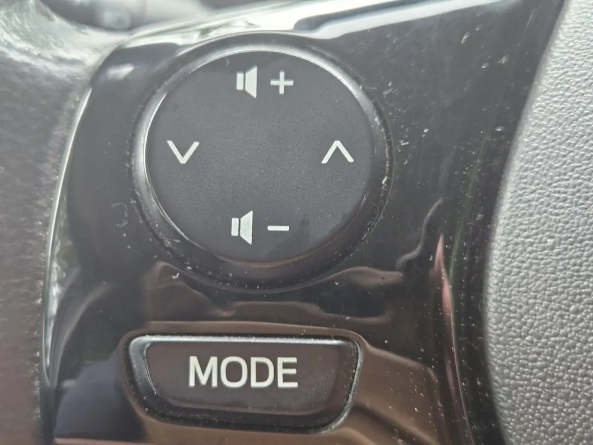 1.0 VVT-i x-play Camera
