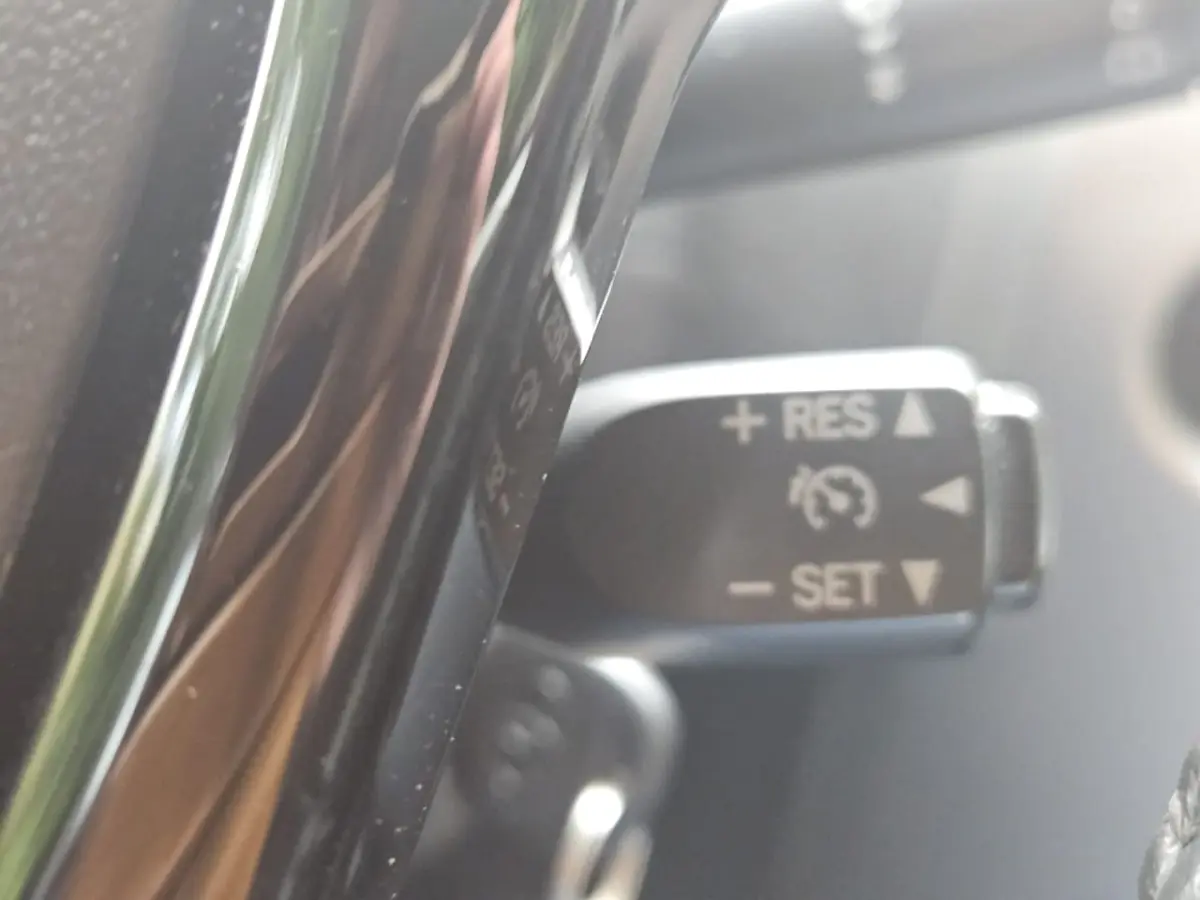 1.0 VVT-i x-play Camera