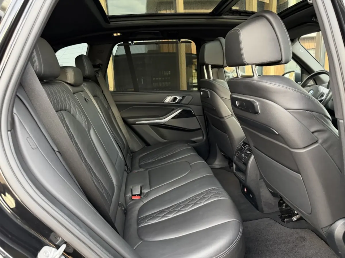 xDrive 50e M-Sport | Panoramadak |Driving Assistant | SOH 95%