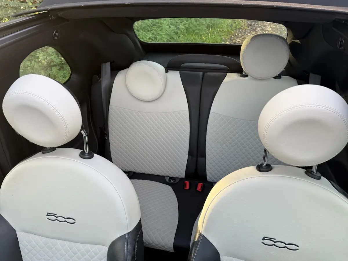 1.0 Hybrid Dolcevita Cabrio 1 Eig.b.j.6-2022 Leer, 15"LM, Carplay , PDC