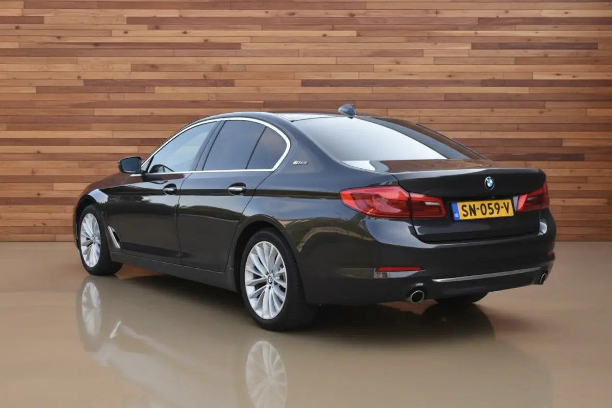 530e iPerformance High Executive | LUXURY LINE