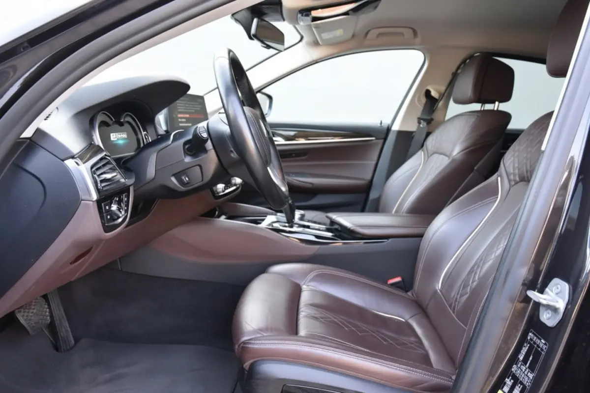 530e iPerformance High Executive | LUXURY LINE