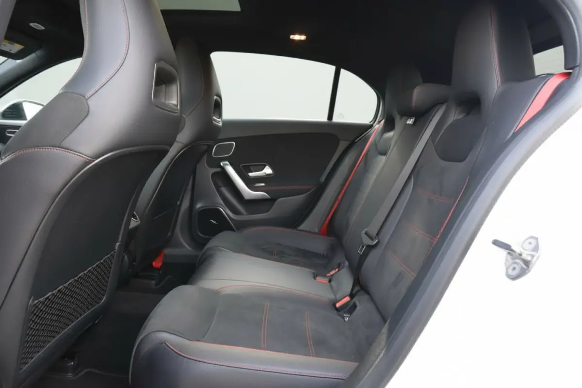 A35 AMG 4MATIC | PANORAMADAK