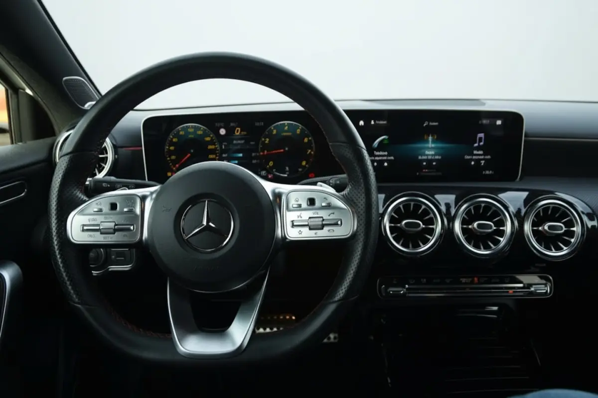 A35 AMG 4MATIC | PANORAMADAK