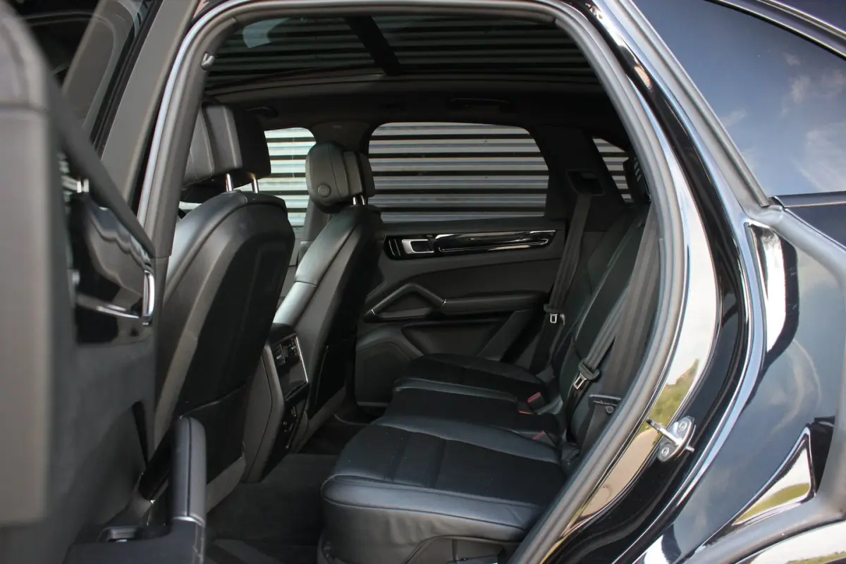 3.0 E-Hybrid FULL BLACK / PANO-DAK / SPORT CHRONO / LUCHTVERING / TREKHAAK / NAVIGATIE/OND