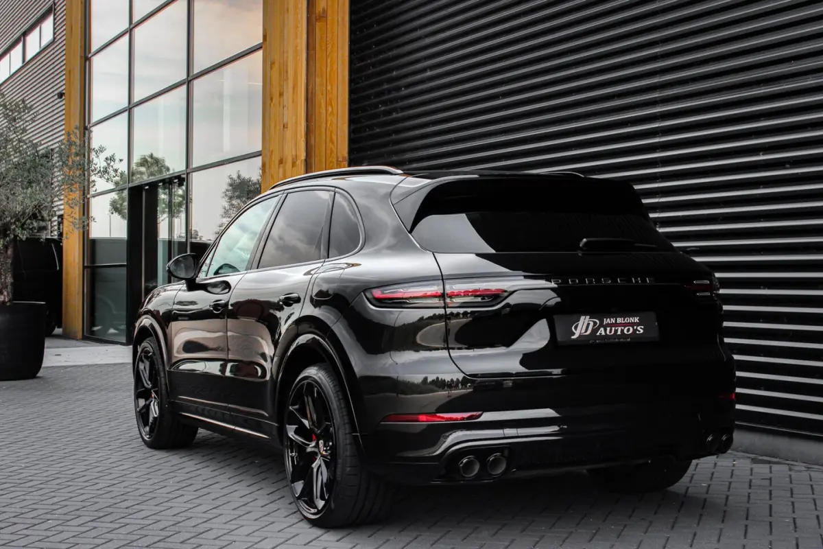 3.0 E-Hybrid FULL BLACK / PANO-DAK / SPORT CHRONO / LUCHTVERING / TREKHAAK / NAVIGATIE/OND