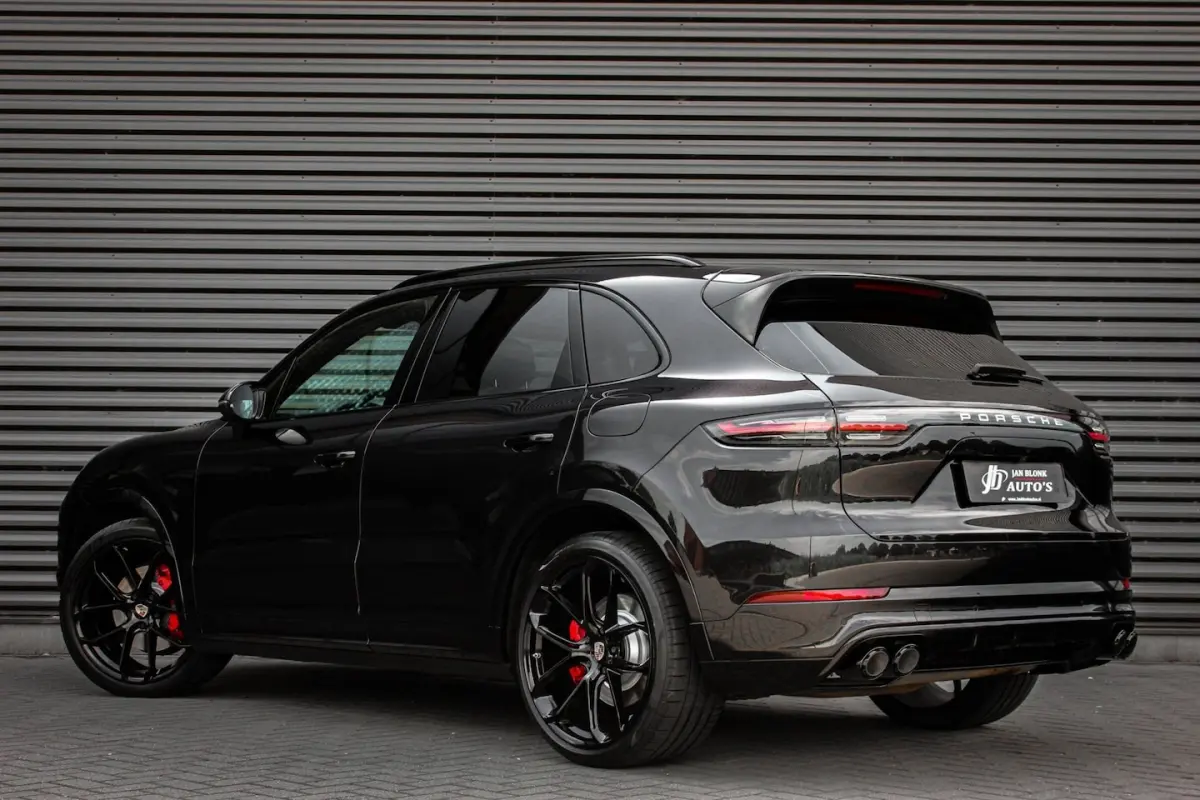 3.0 E-Hybrid FULL BLACK / PANO-DAK / SPORT CHRONO / LUCHTVERING / TREKHAAK / NAVIGATIE/OND