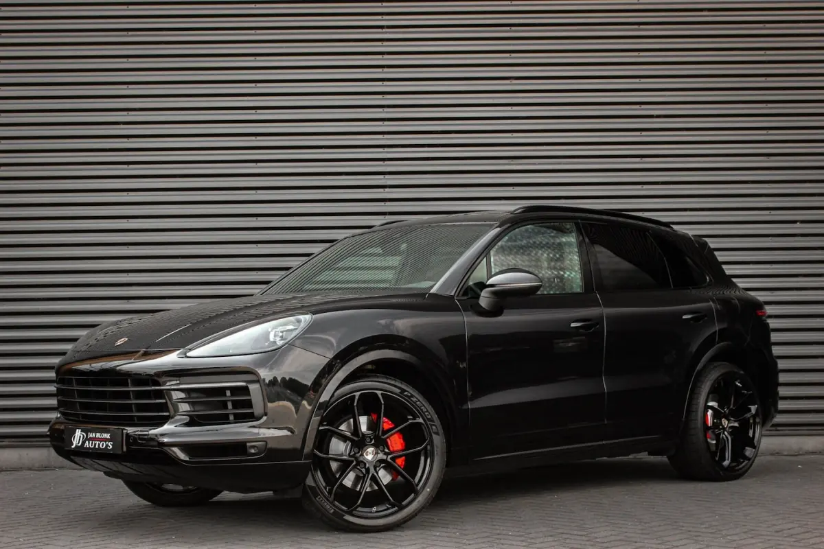 3.0 E-Hybrid FULL BLACK / PANO-DAK / SPORT CHRONO / LUCHTVERING / TREKHAAK / NAVIGATIE/OND