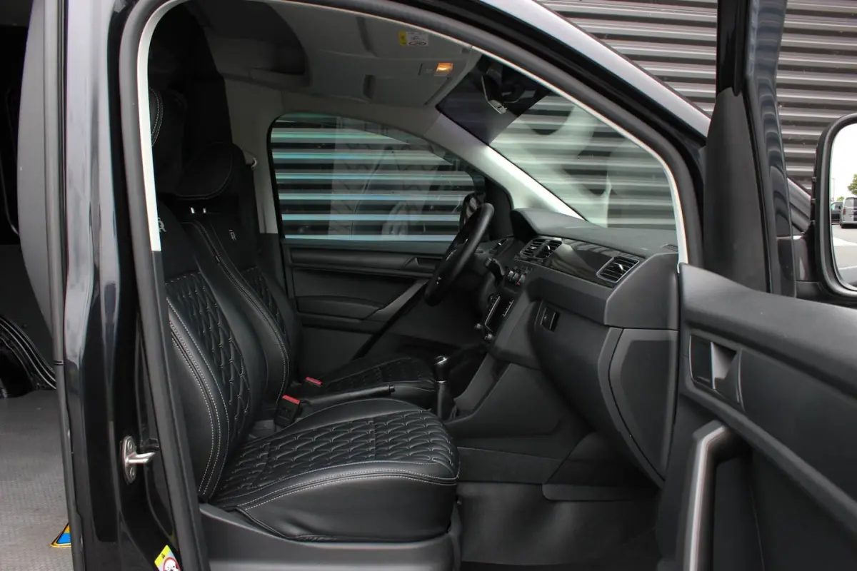 2.0 TDI 185PK JB- EDITION / FULL BLACK / SCHROEFSET / LEDEREN BEKLEDING / NIEUWSTAAT / ELE