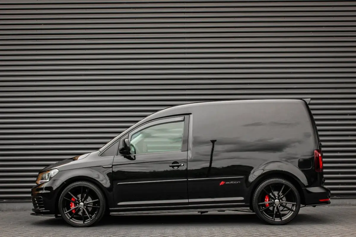 2.0 TDI 185PK JB- EDITION / FULL BLACK / SCHROEFSET / LEDEREN BEKLEDING / NIEUWSTAAT / ELE