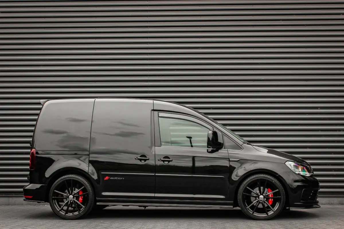 2.0 TDI 185PK JB- EDITION / FULL BLACK / SCHROEFSET / LEDEREN BEKLEDING / NIEUWSTAAT / ELE