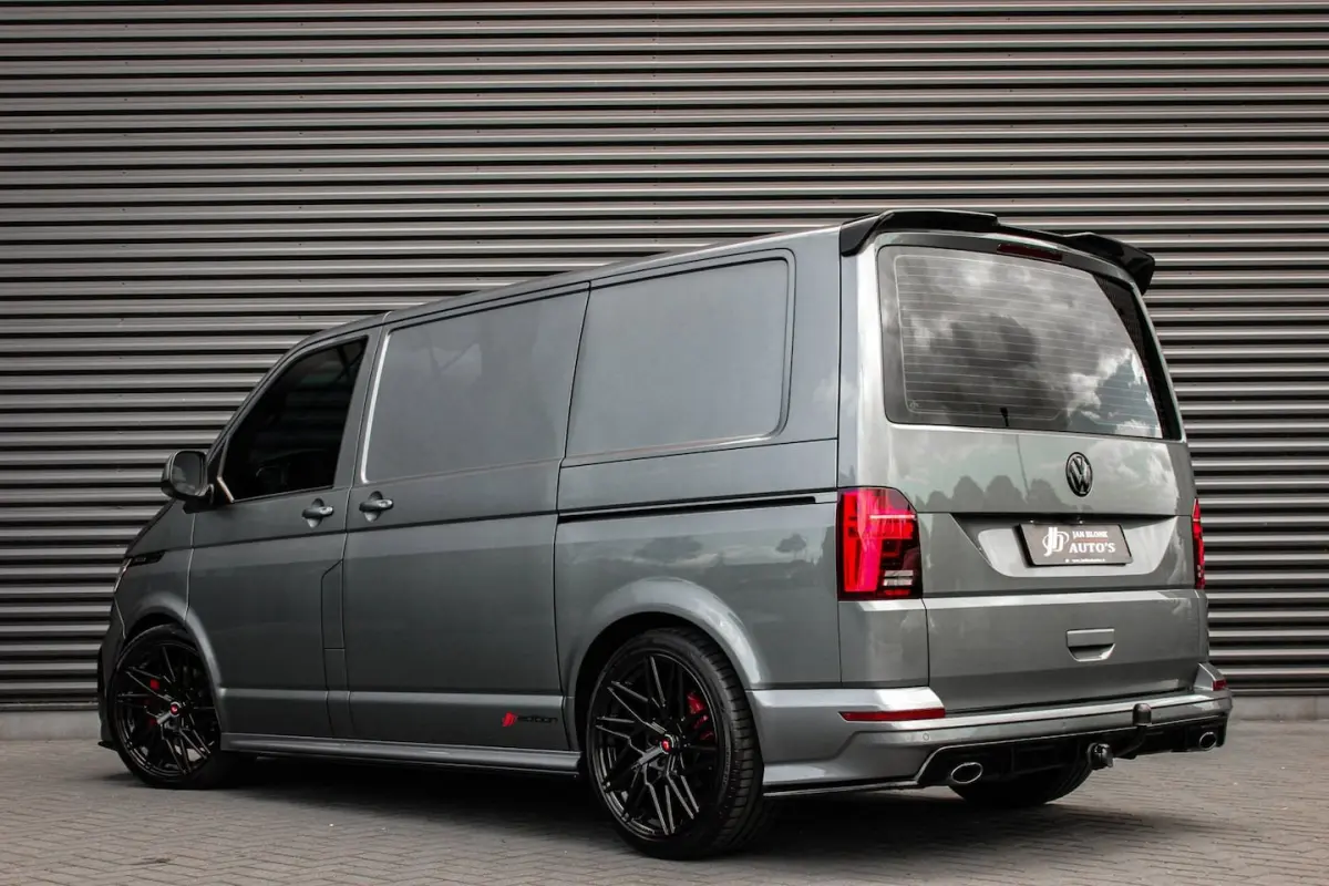 2.0 TDI L1H1 204PK JB- EDITION DSG / PDC / SCHROEFSET / GTI INTERIEUR / SUBWOOFER / APPLE