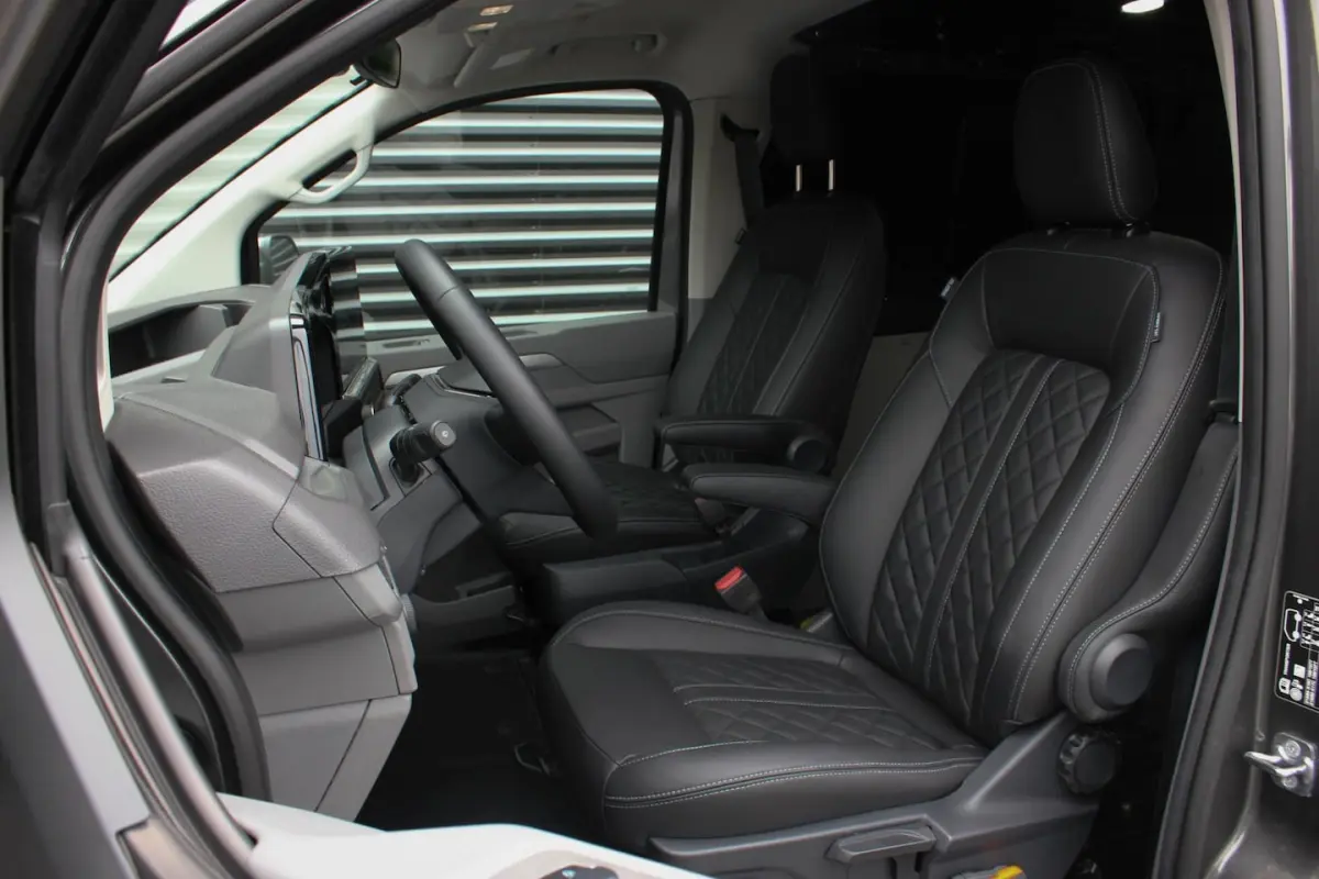 34 L2H1 64kWh 218PK / JB- EDITON / 325KM WLTP RANGE / APPLE CARPLAY / DRIVERS- PACK / FULL