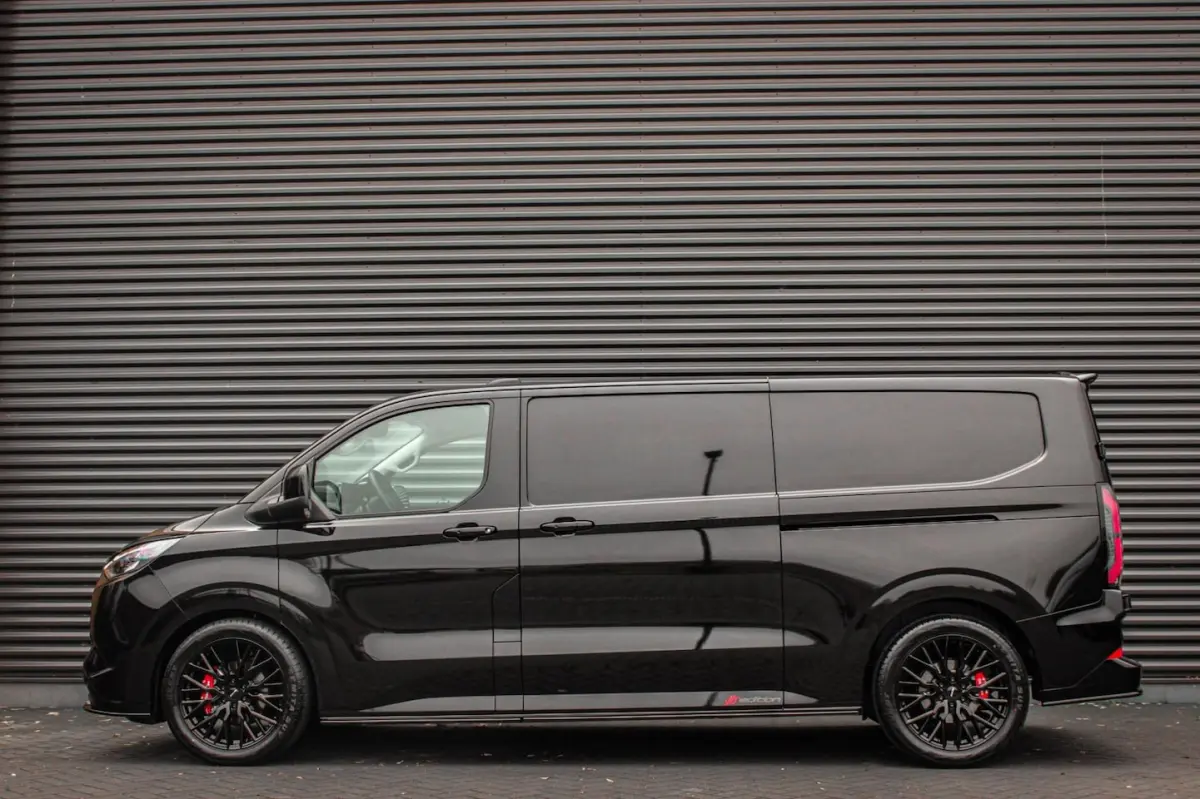 340 L2H1 Limited 71 kWh 218PK / JB-EDITON / CAMERA / 370KM RANGE / APPLE CARPLAY /DRIVERS-
