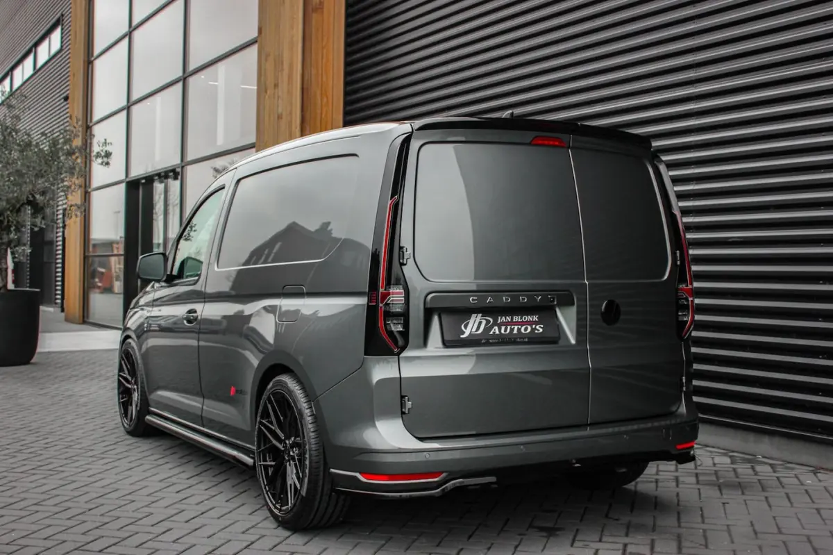2.0 TDI JB- EDITION / MAXTRON / SIDE- BARS / VERLAGING / ELEK- PAKKET / PDC / CAMERA / BLA