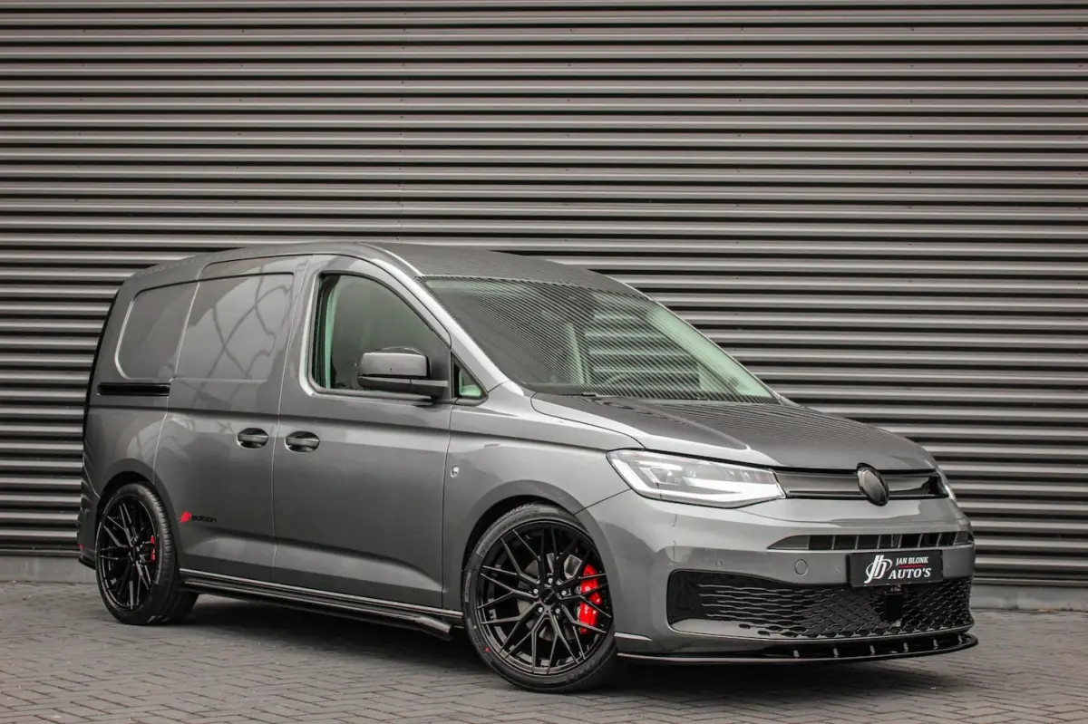 2.0 TDI JB- EDITION / MAXTRON / SIDE- BARS / VERLAGING / ELEK- PAKKET / PDC / CAMERA / BLA