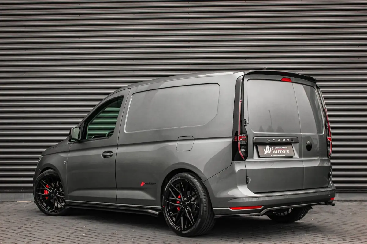 2.0 TDI JB- EDITION / MAXTRON / SIDE- BARS / VERLAGING / ELEK- PAKKET / PDC / CAMERA / BLA