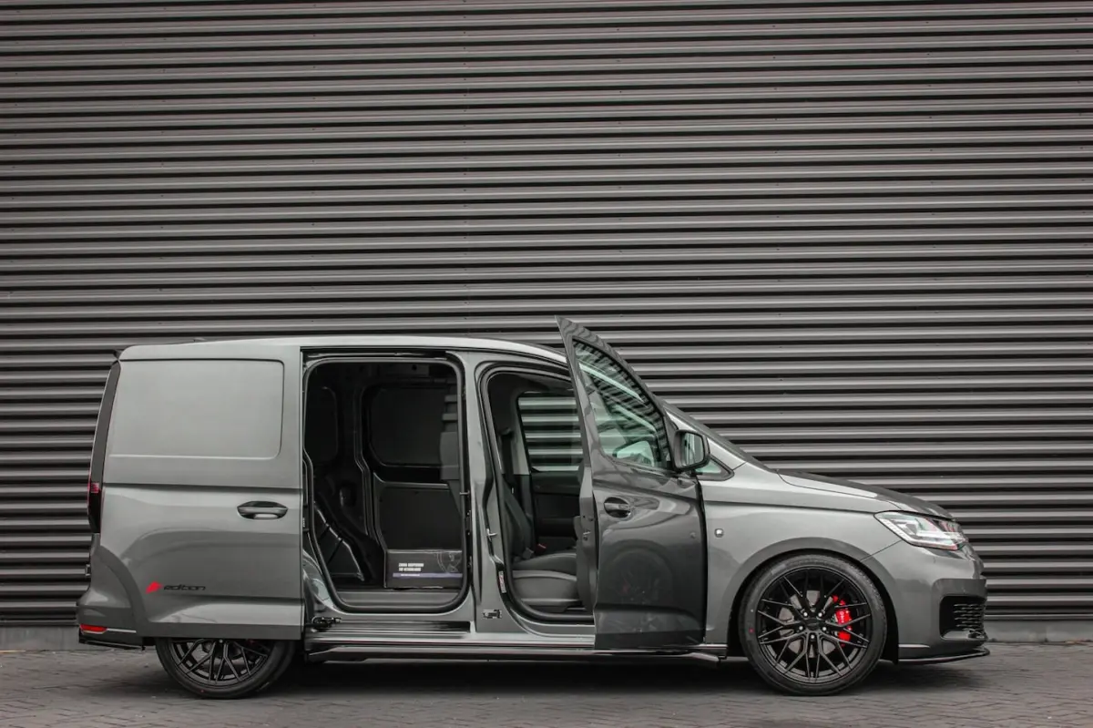 2.0 TDI JB- EDITION / MAXTRON / SIDE- BARS / VERLAGING / ELEK- PAKKET / PDC / CAMERA / BLA