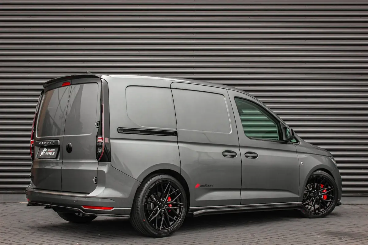 2.0 TDI JB- EDITION / MAXTRON / SIDE- BARS / VERLAGING / ELEK- PAKKET / PDC / CAMERA / BLA