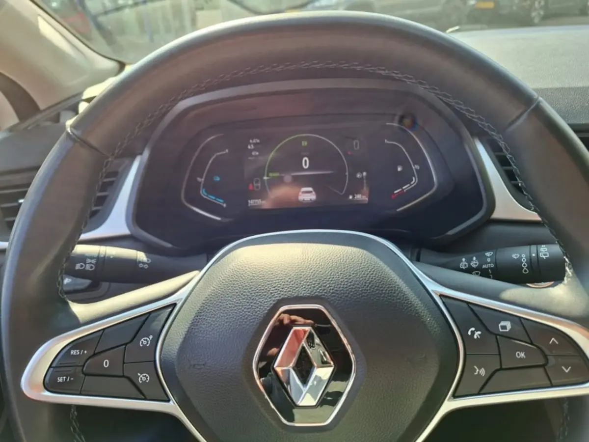 1.6 E-TECH 145 AUTOMAAT BUSINESS ZEN AIRCO NAVI PDC-CAMERA
