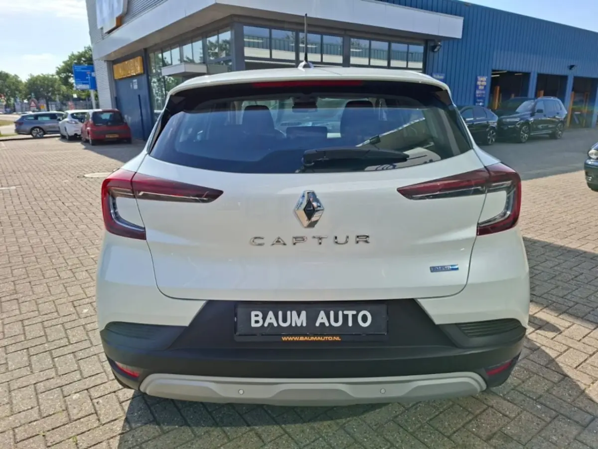 1.6 E-TECH 145 AUTOMAAT BUSINESS ZEN AIRCO NAVI PDC-CAMERA