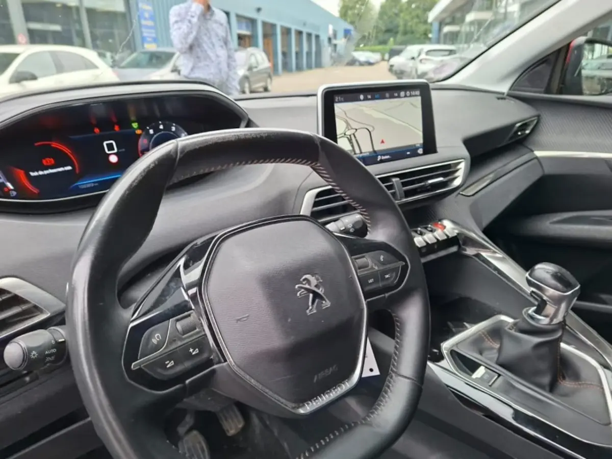 1.2 PURETECH AUTOMAAT ACTIVE AIRCO NAVI LMV 7ZITPL PDC-CAMERA