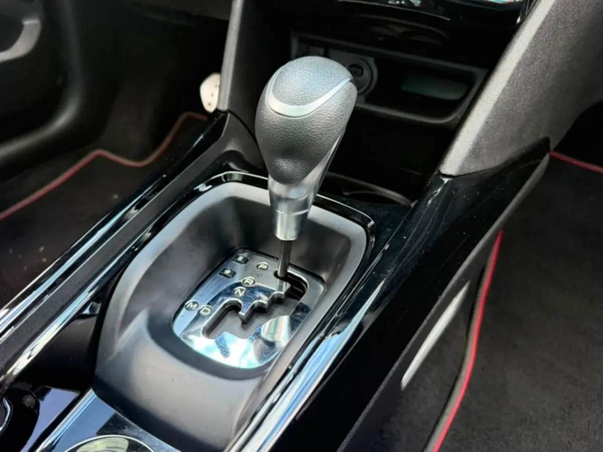 1.2 PURETECH GT-LINE AIRCO PANORAMA NAVI PDC-CAMERA