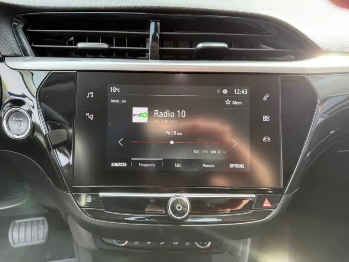 1.2 ELEGANCE AUTOMAAT NAVI AIRCO/ECC PDC