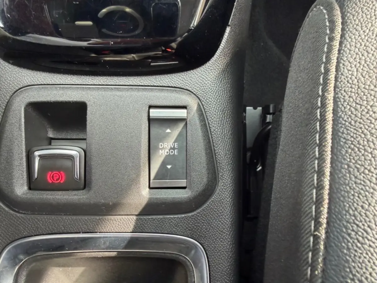1.2 ELEGANCE AUTOMAAT NAVI AIRCO/ECC PDC