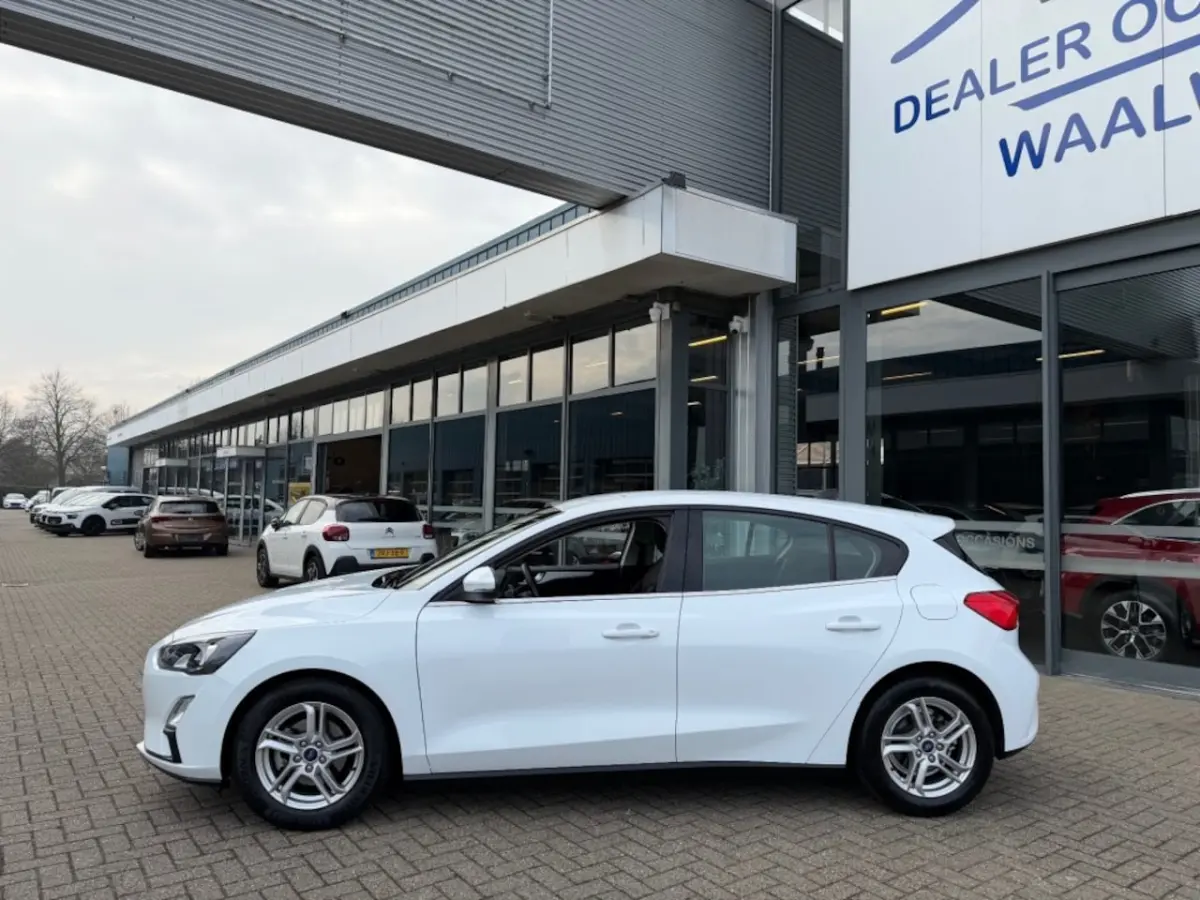 1.0 EB TREND EDITION BUSINESS NAVI AIRCO PDC