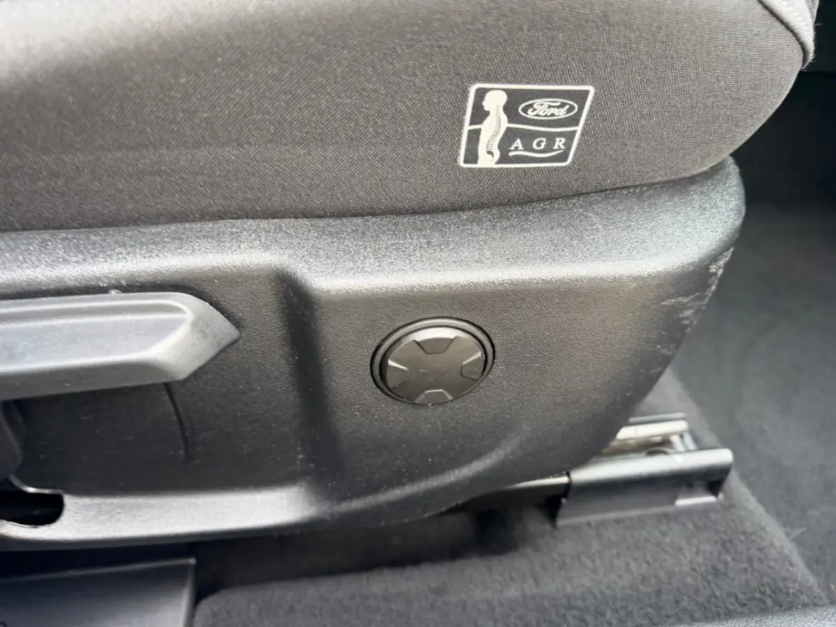 1.0 EB TREND EDITION BUSINESS NAVI AIRCO PDC