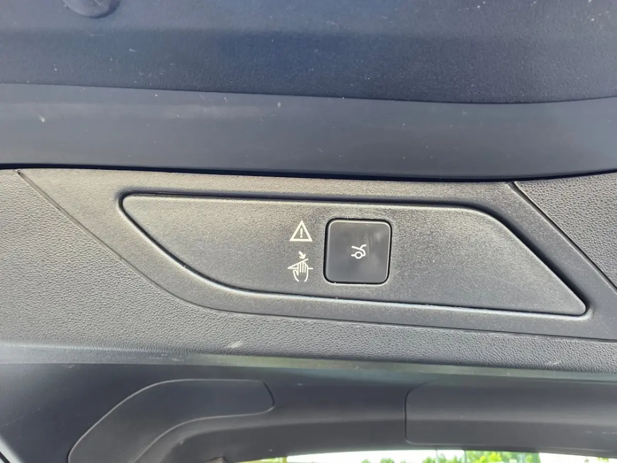 1.2 PureTech Shine Aut Camera New Dis Riem Carplay Trekhaak