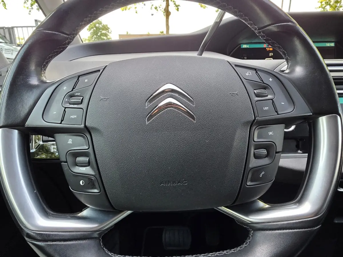 1.2 PureTech Shine Aut Camera New Dis Riem Carplay Trekhaak
