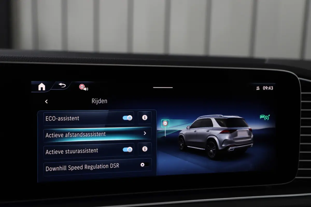 400e AMG 4-Matic | 381PK | Luchtvering | Burmester | Keyless | Sfeerverlichting | Pano | D