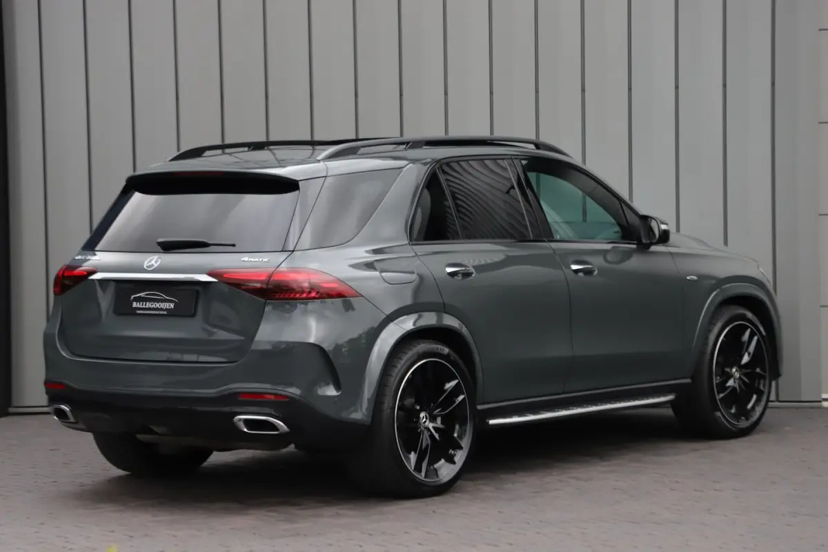 400e AMG 4-Matic | 381PK | Luchtvering | Burmester | Keyless | Sfeerverlichting | Pano | D