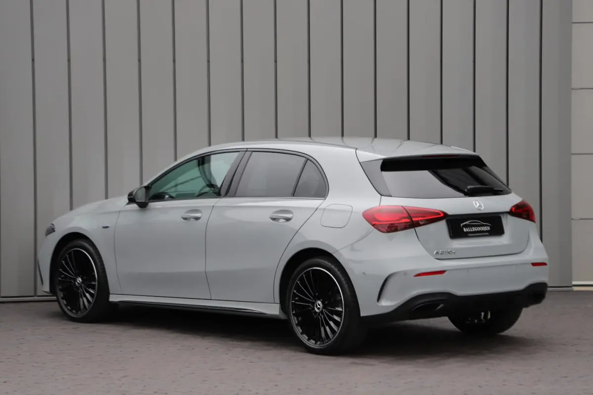 250e AMG | 218PK | Sfeerverlichting | Widescreen | Stuurverwarming | ACC+ | Standkachel |