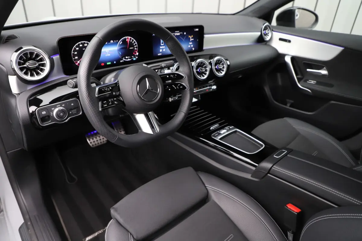 250e AMG | 218PK | Sfeerverlichting | Widescreen | Stuurverwarming | ACC+ | Standkachel |