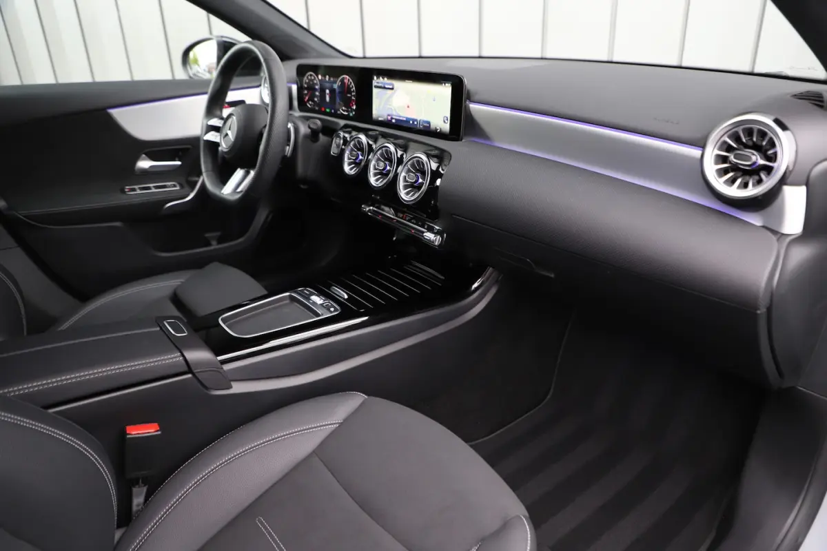 250e AMG | 218PK | Sfeerverlichting | Widescreen | Stuurverwarming | ACC+ | Standkachel |