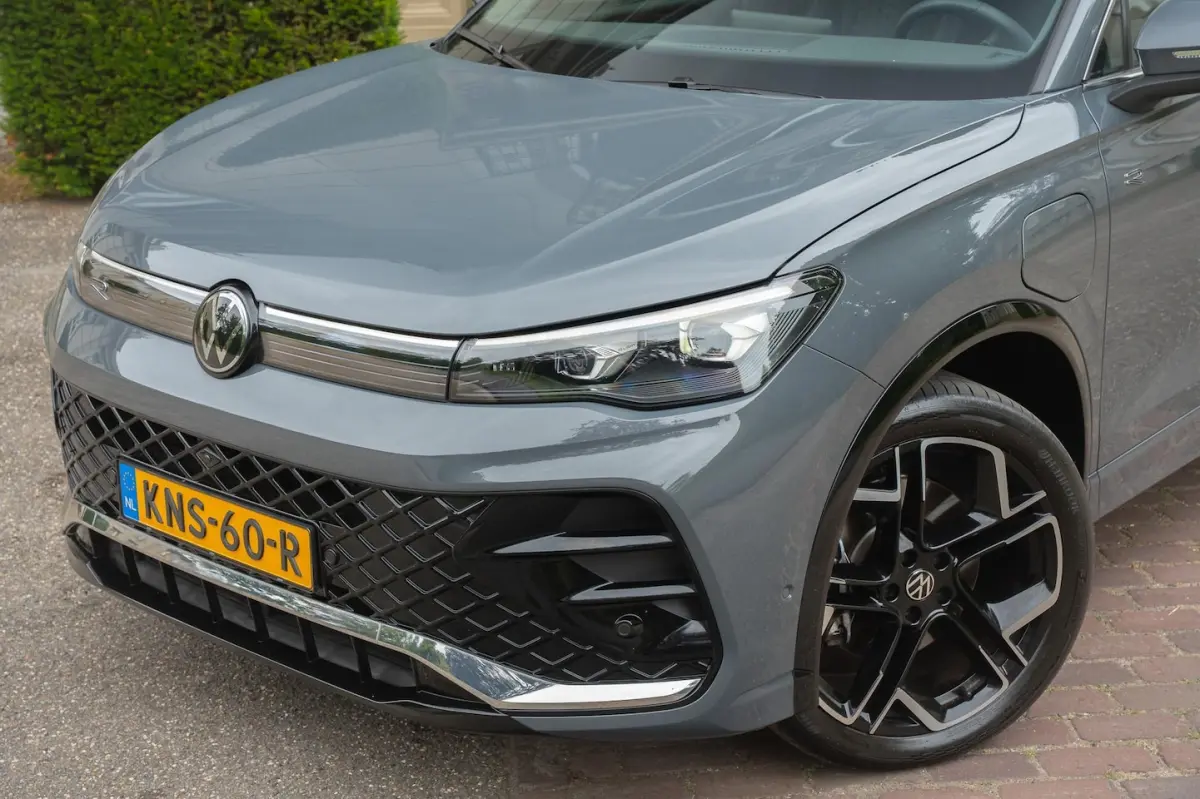 1.5 eHybrid R-Line Edition PANO | 360 CAM | MASSAGE | CARPLAY | KUIPSTOELEN