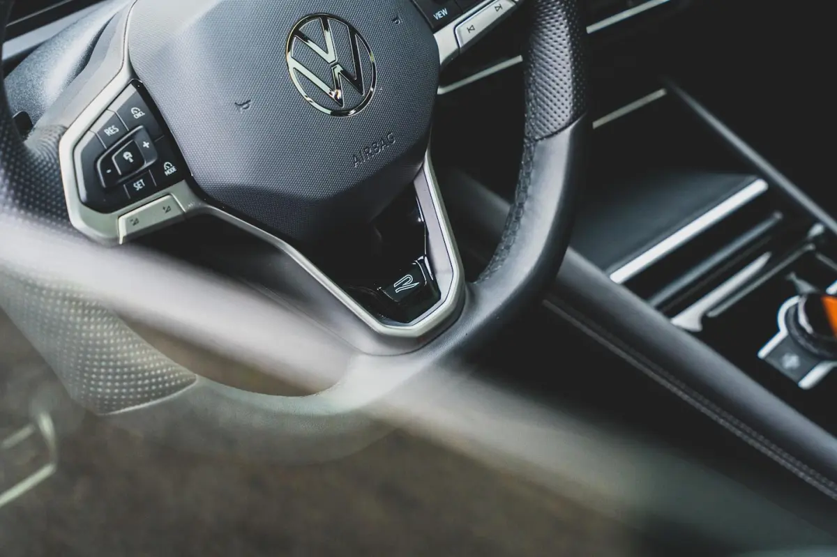 1.5 eHybrid R-Line Edition PANO | 360 CAM | MASSAGE | CARPLAY | KUIPSTOELEN