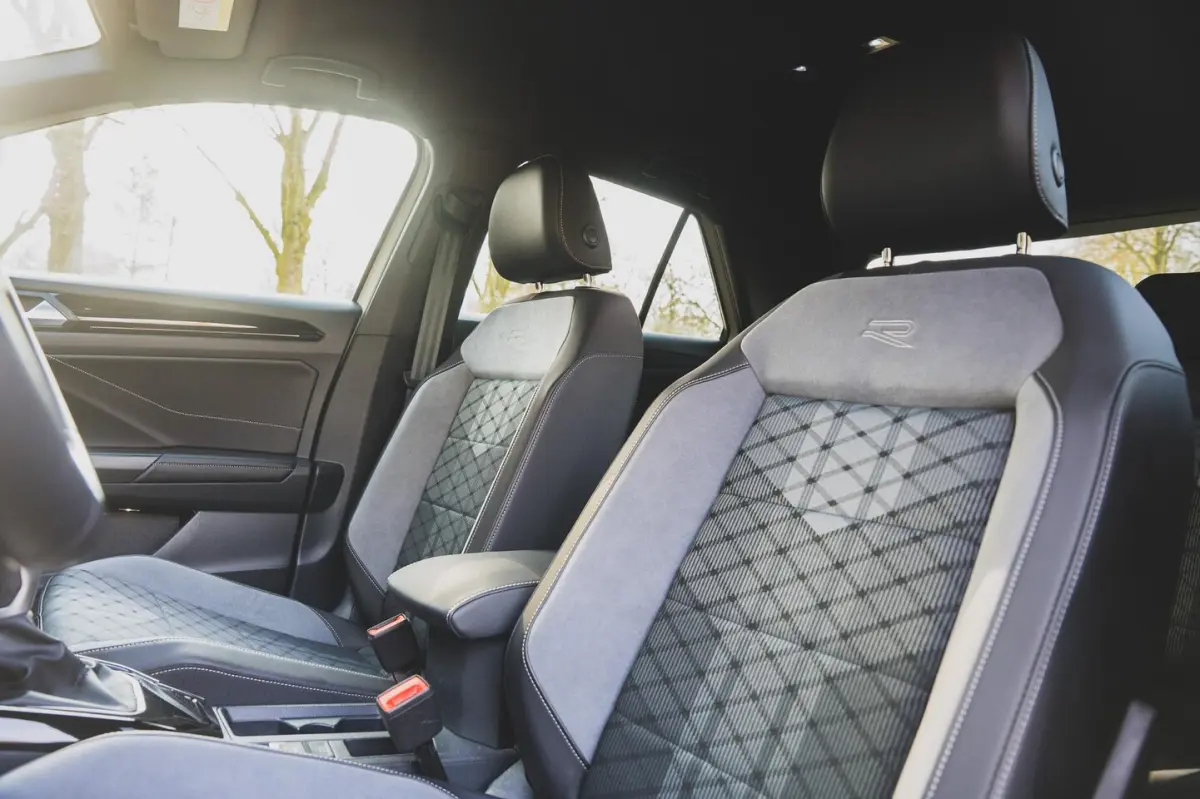 1.5 TSI R-Line Business+ IQ LIGHT | CAMERA | BLIND SPOT | ACC | STOEL- EN STUURVERW